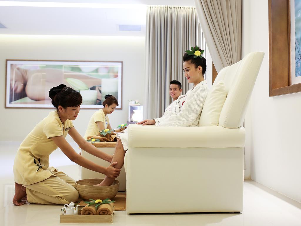 Centara-Sandy-Beach-resort-Da-Nang