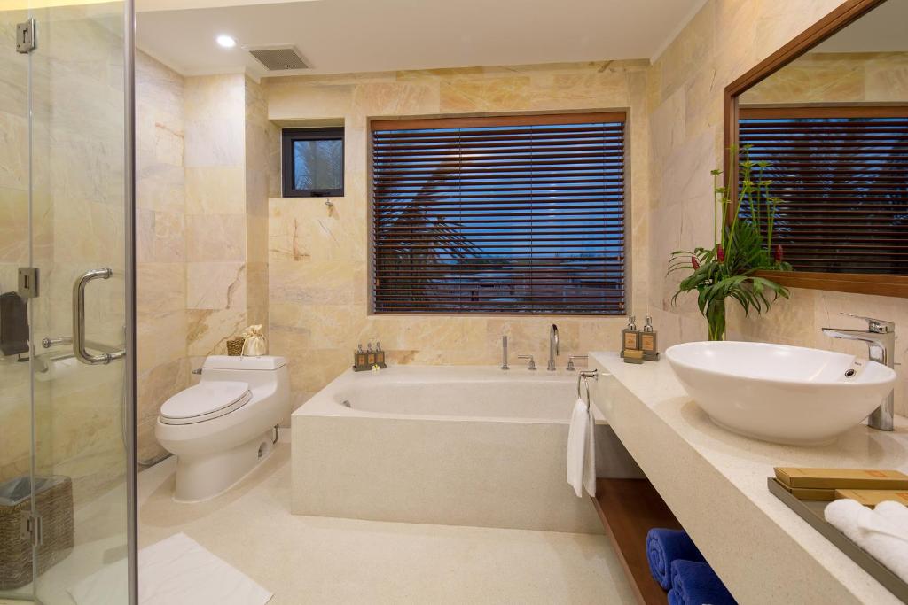 review-cam-ranh-riviera-beach-resort-spa