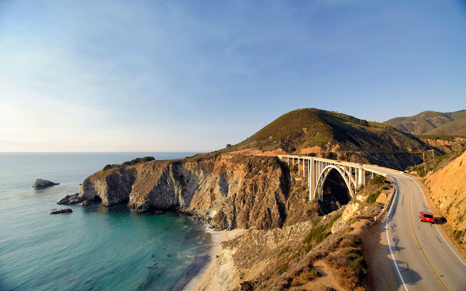 B%C3%A1n %C4%91%E1%BA%A3o Monterey