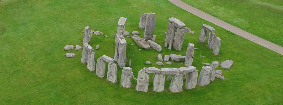 B%C3%A3i %C4%91%C3%A1 Stonehenge