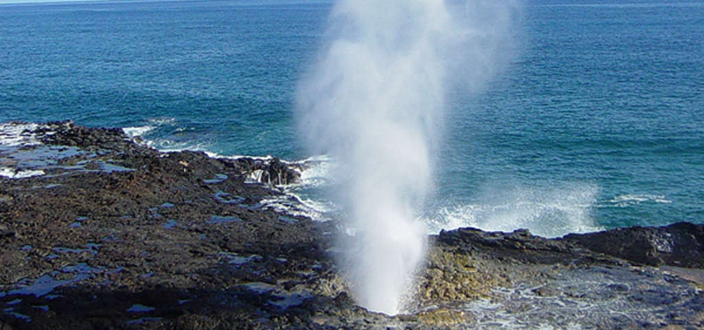 B%C3%A3i %C4%91%C3%A1 phun n%C6%B0%E1%BB%9Bc Halona Halona Blowhole