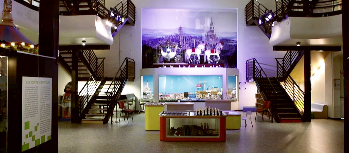 B%E1%BA%A3o t%C3%A0ng %C4%91%E1%BB%93 ch%C6%A1i Toy Museum