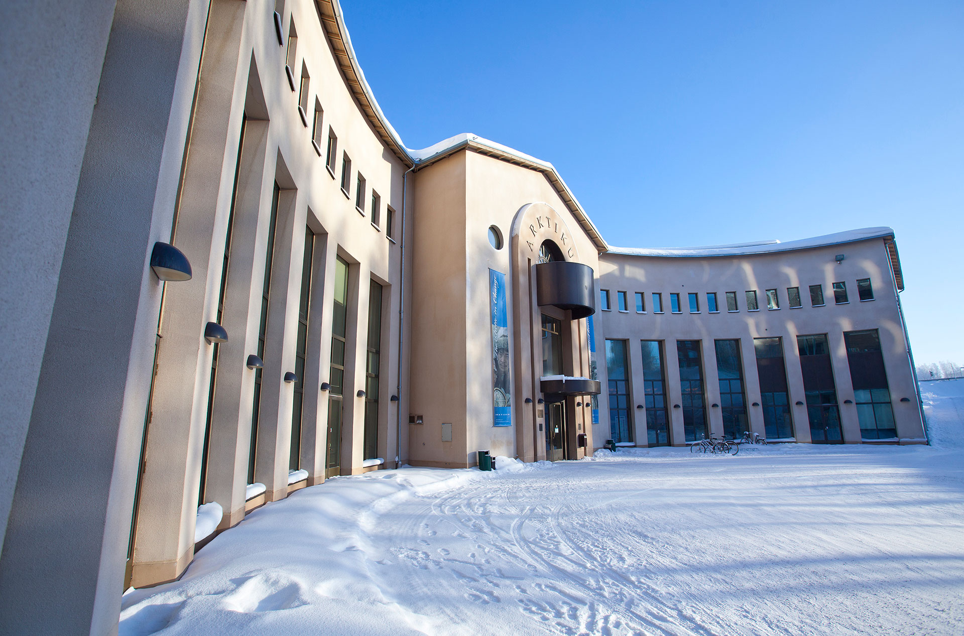 B%E1%BA%A3o t%C3%A0ng Arktikum