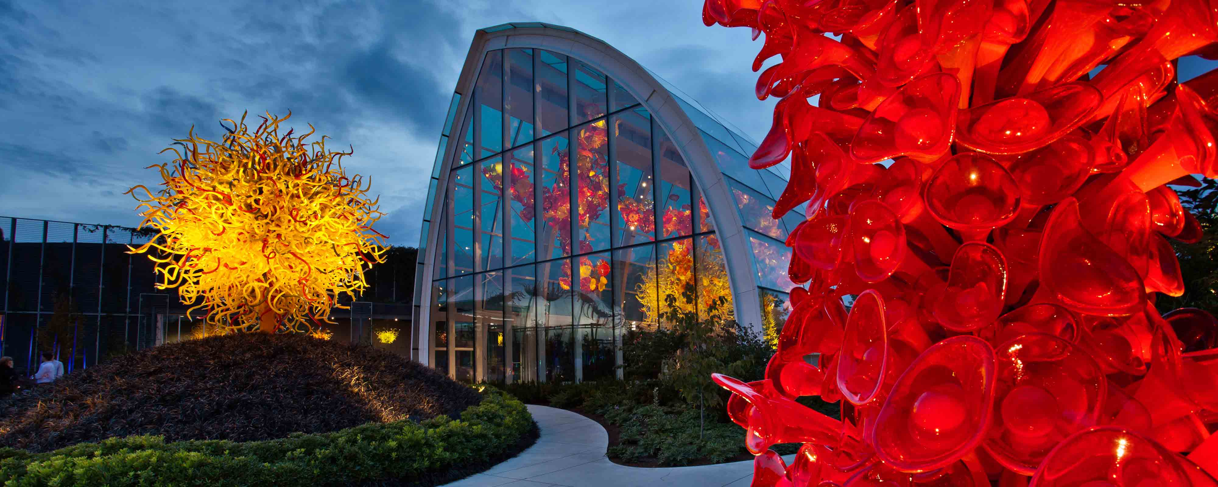 B%E1%BA%A3o t%C3%A0ng k%C3%ADnh Chihuly Garden and Glass