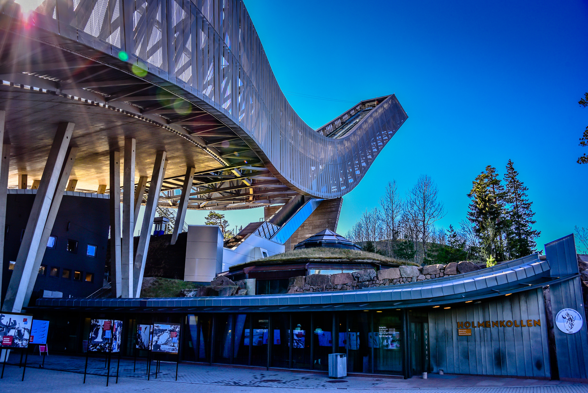 B%E1%BA%A3o t%C3%A0ng tr%C6%B0%E1%BB%A3t tuy%E1%BA%BFt Holmenkollbakken