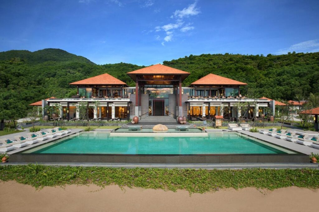 voucher-nghi-duongbanyan-tree-lang-co-1