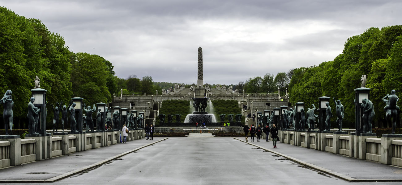 C%C3%B4ng vi%C3%AAn %C4%91i%C3%AAu kh%E1%BA%AFc Vigeland