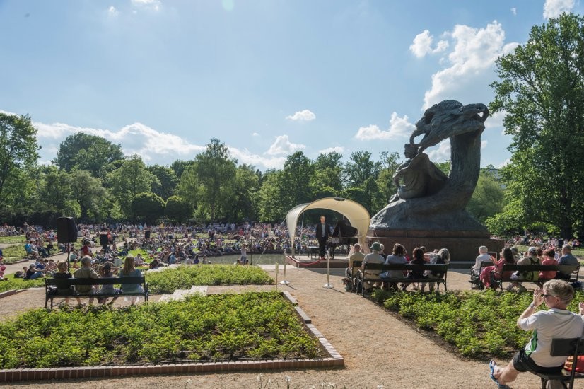 C%C3%B4ng vi%C3%AAn trung t%C3%A2m Lazienki