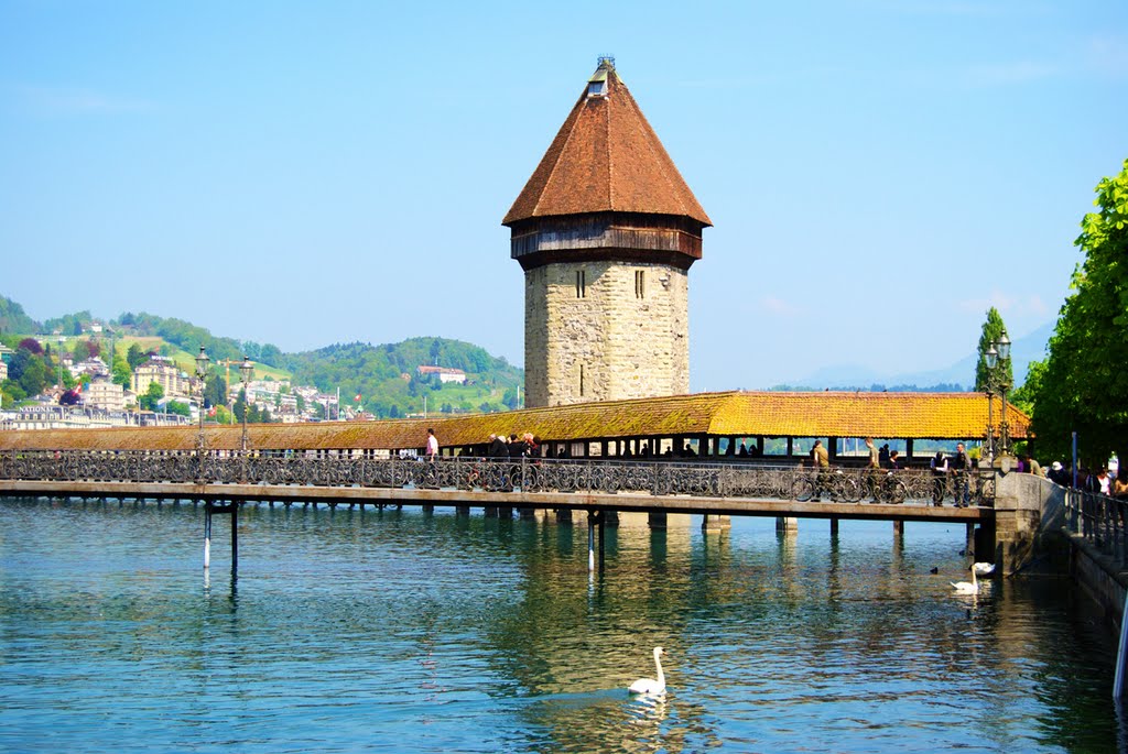 C%E1%BA%A7u G%E1%BB%97 Chapel Kapellbrucke