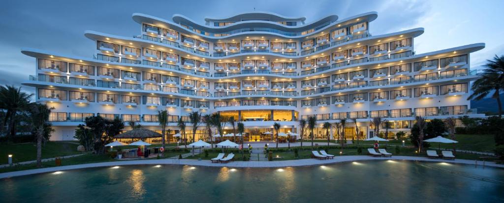 Gia-phong-Cam-Ranh-Riviera-Beach-Resort-&-Spa
