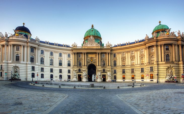 Cung %C4%90i%E1%BB%87n Ho%C3%A0ng Gia Hofburg