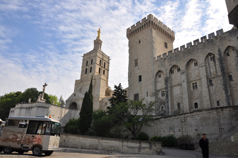 Cung %C4%91i%E1%BB%87n c%C3%A1c Gi%C3%A1o ho%C3%A0ng Palais des Papes