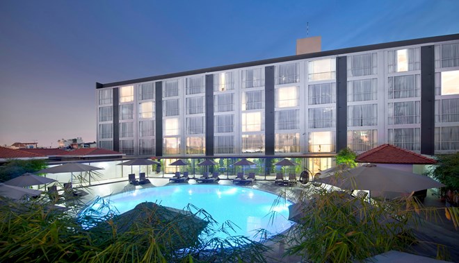 Eastin-grand.
