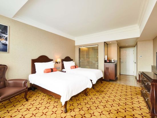 review-khach-san-eastin-grand-hotel-sai-gon-5