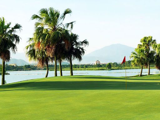 san-golf-dam-vac-tot-nhat-mien-bac-review