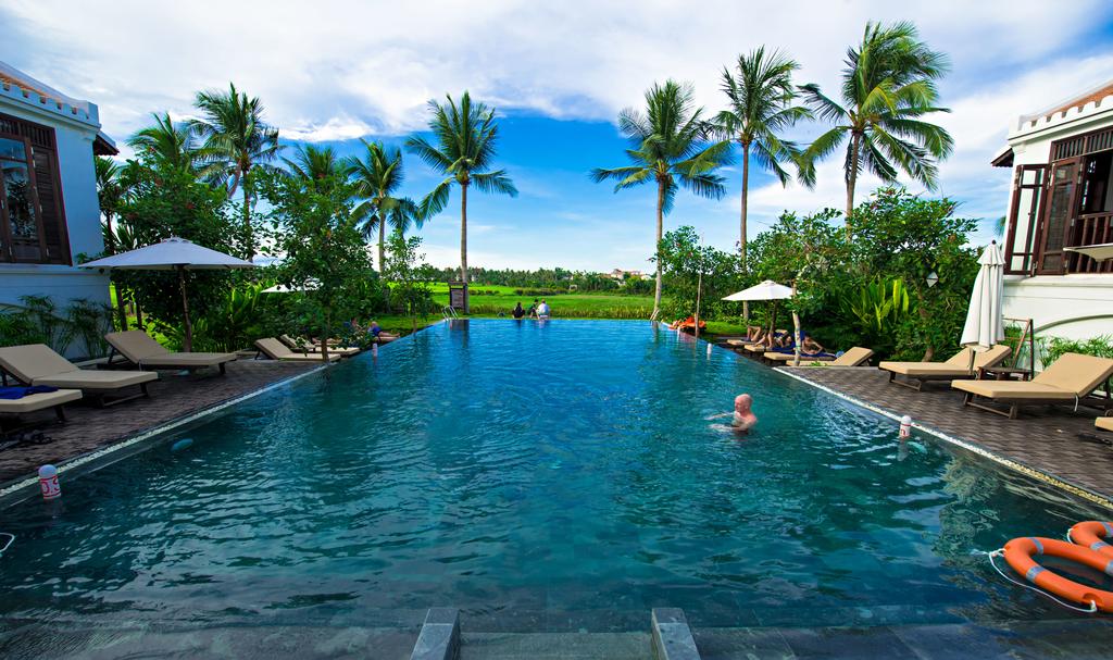Bể bơi ngoài trời Hoi An Ancient House Village hoi-an-ancient-village-resort