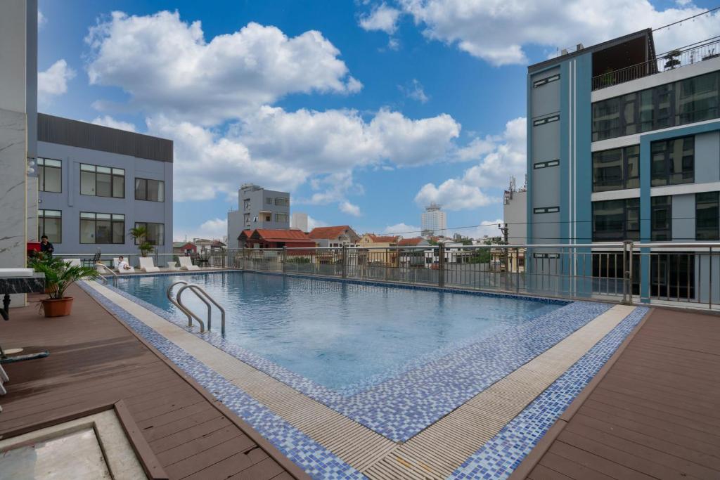 Hung-Vuong-Hotel-Quang-Ninh