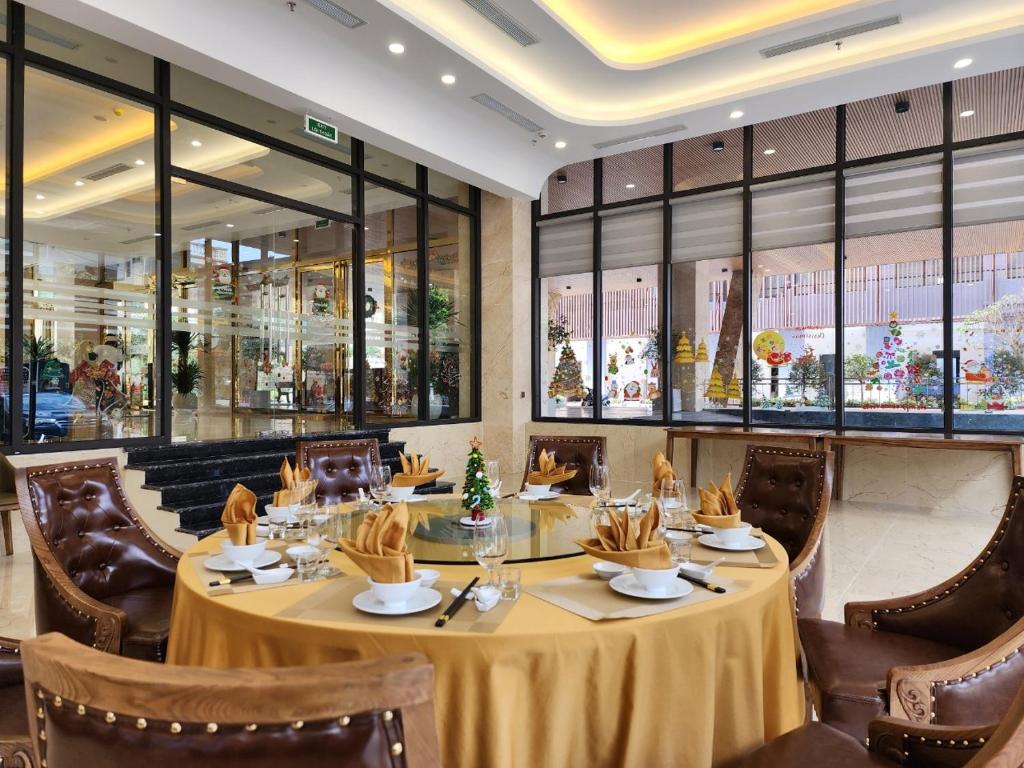 Hung-Vuong-Hotel-Quang-Ninh