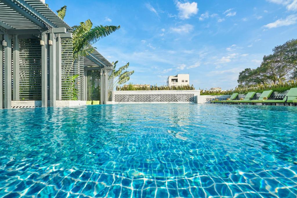 Khach-san-Mai-House-Saigon