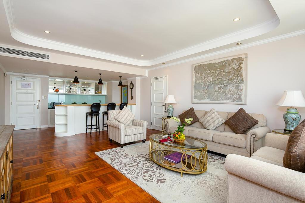 top-16-khach-san-resort-5-6-sao-o-da-nang-moi-dep-gia-tot-nhat-gan-bien-34