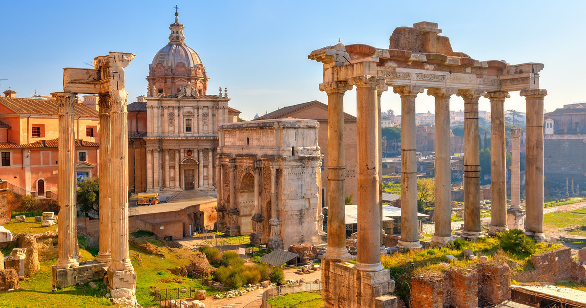 Khu Ph%E1%BA%BF t%C3%ADch La M%C3%A3 Roman Forum