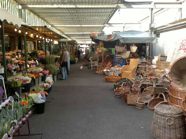 Khu ch%E1%BB%A3 %C4%91%E1%BB%8Ba ph%C6%B0%C6%A1ng Wochenmarkt Carlsplatz