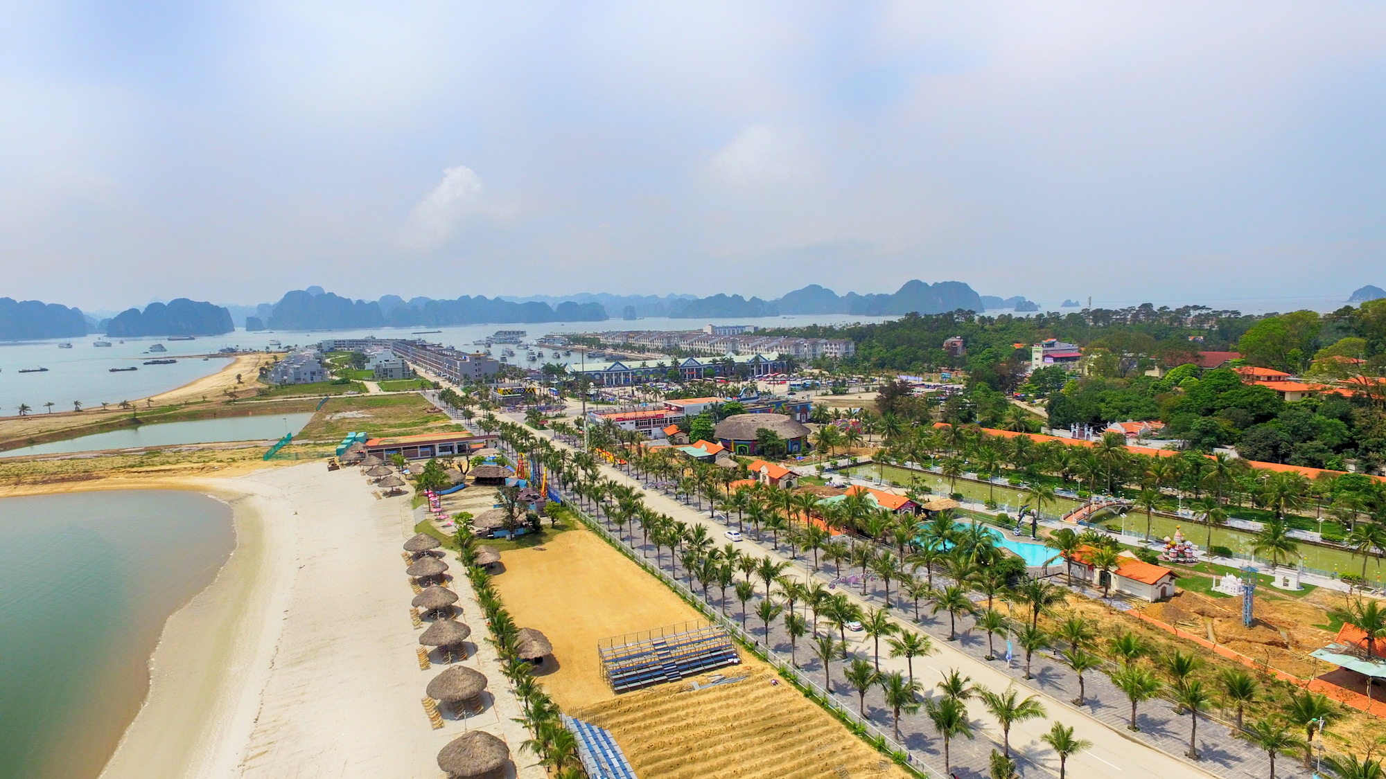 Khu du l%E1%BB%8Bch Tu%E1%BA%A7n Ch%C3%A2u