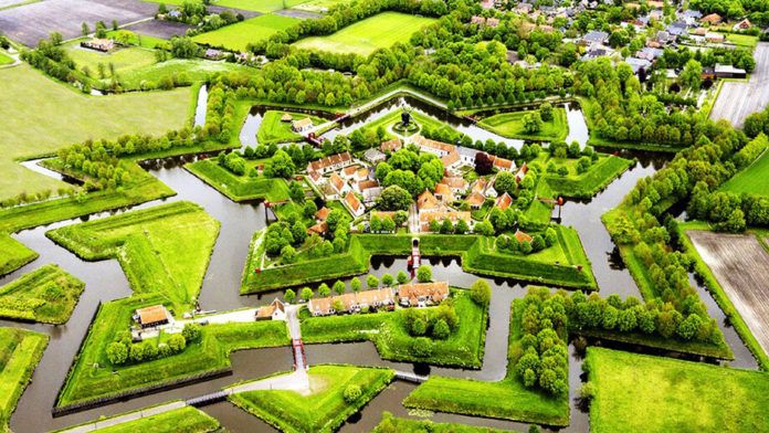 L%C3%A0ng Giethoorn
