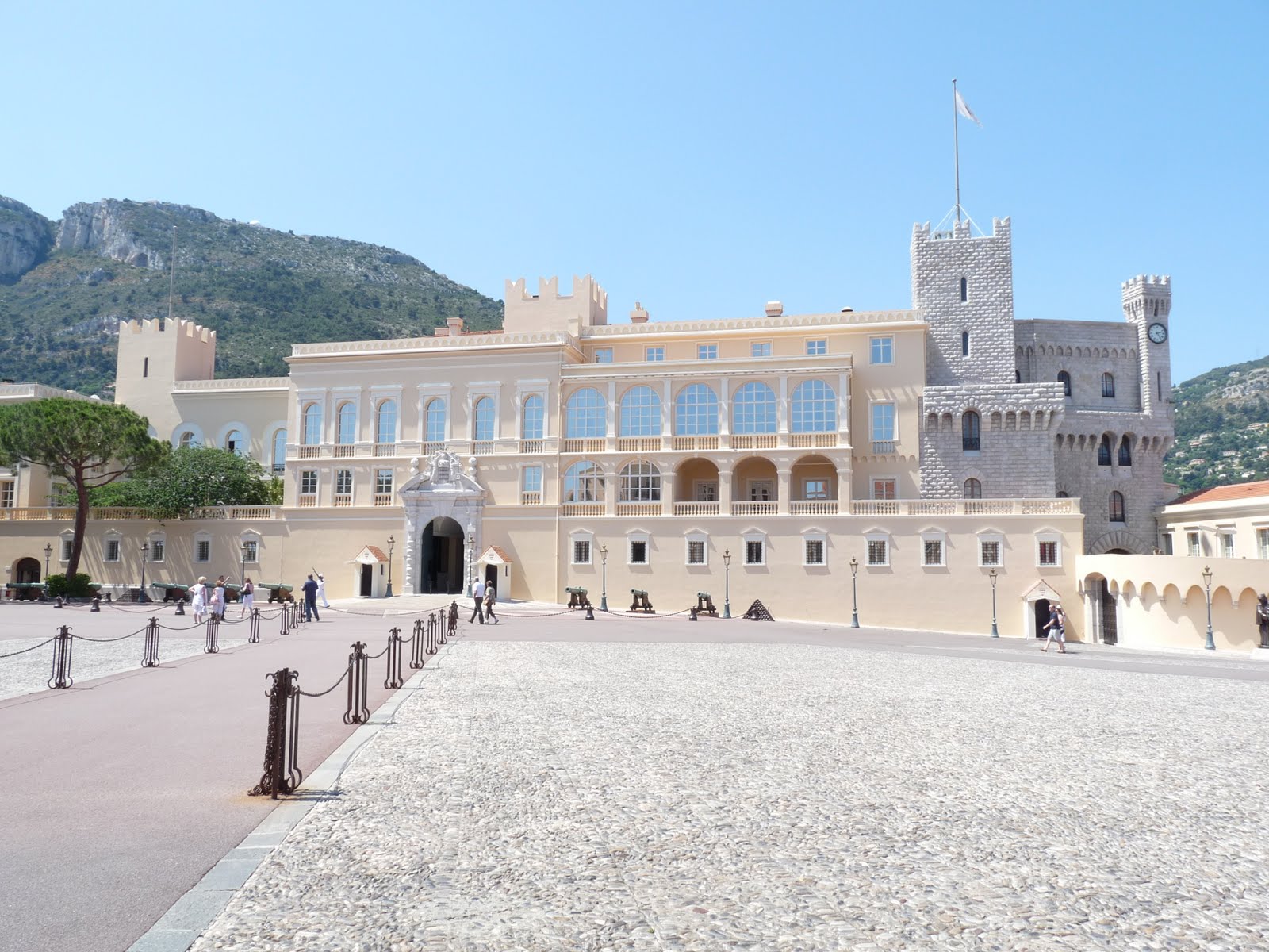 L%C3%A2u %C4%91%C3%A0i Grand Palace