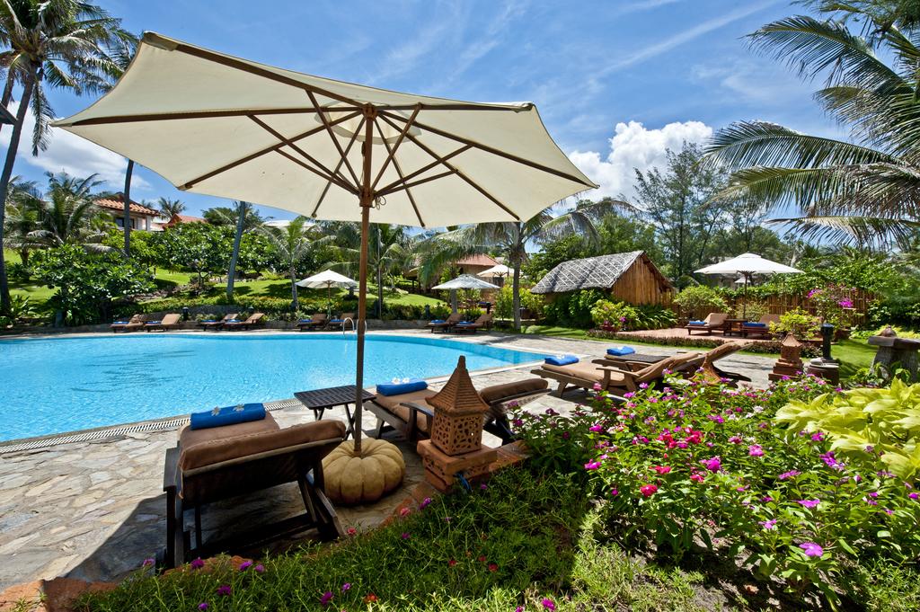 review-takalau-residence-&-resort-1