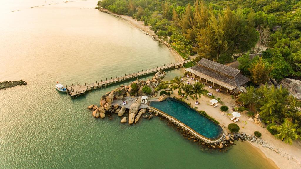 LAlya-Ninh-Van-Bay-khanh-hoa