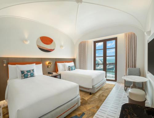 La-Festa-Phu-Quoc-Curio-Collection-by-Hilton