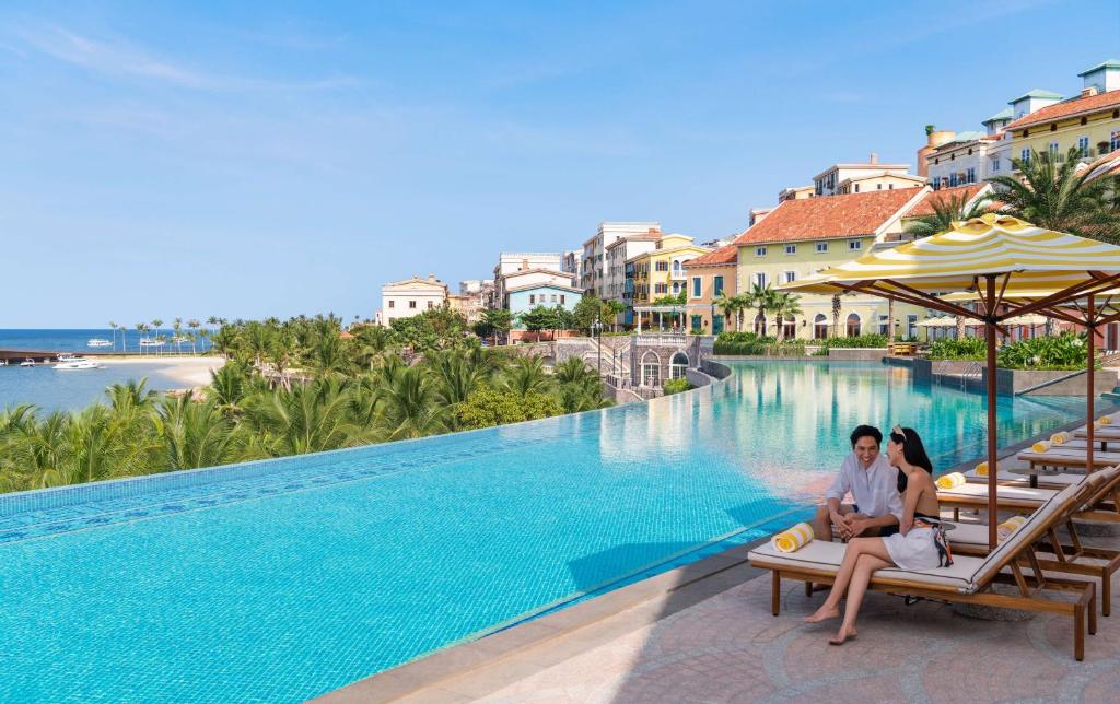 La-Festa-Phu-Quoc-Curio-Collection-by-Hilton