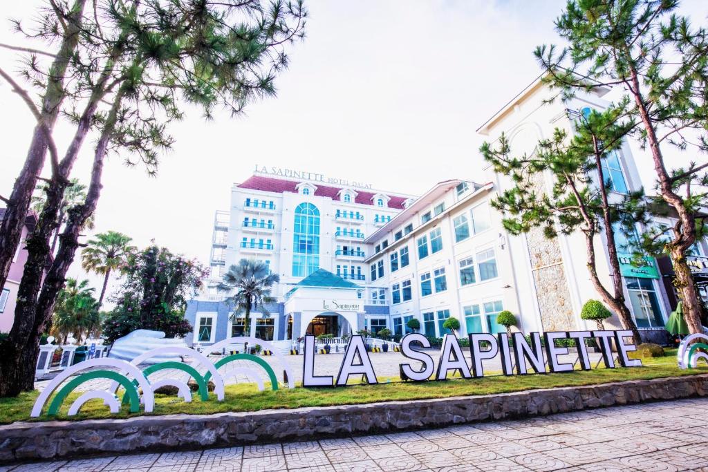 La-Sapinette-Hotel-Dalat