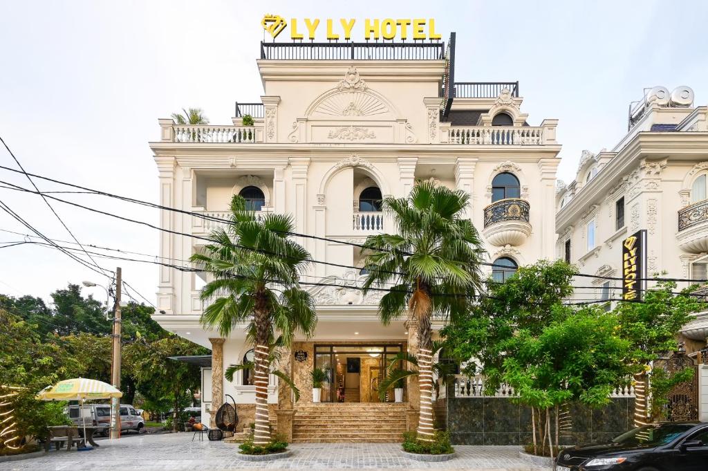 Ly Ly hotel 2