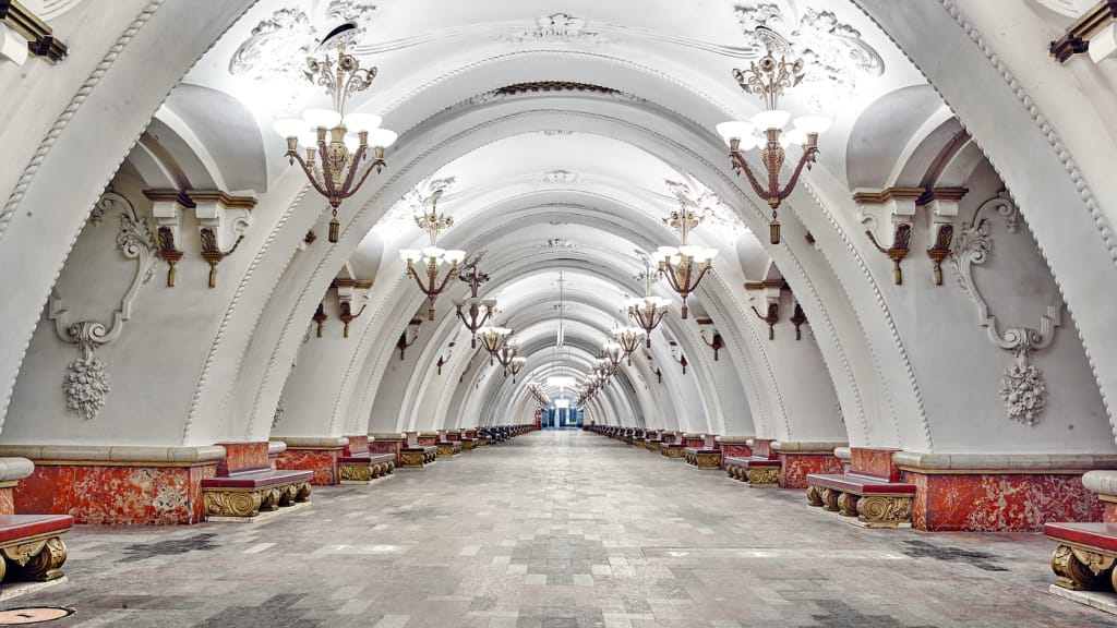 M%C3%AA cung d%C6%B0%E1%BB%9Bi l%C3%B2ng %C4%91%E1%BA%A5t %E2%80%9CMoscow Metro%E2%80%9D