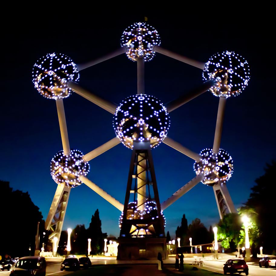 M%C3%B4 h%C3%ACnh ph%C3%A2n t%E1%BB%AD ATOMIUM