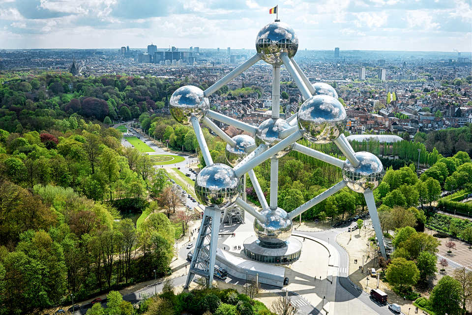 M%C3%B4 h%C3%ACnh ph%C3%A2n t%E1%BB%AD h%E1%BB%8Dc Atomium