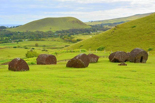 M%E1%BB%8Fm %C4%90%C3%A1 Puna Pau