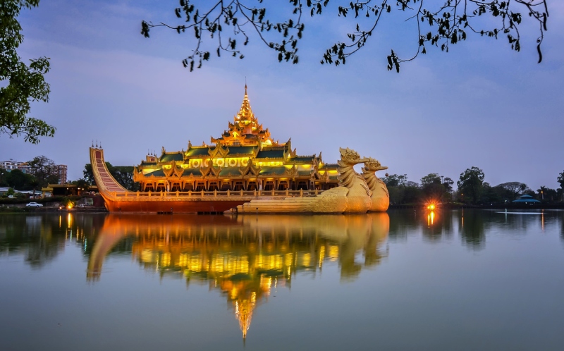 Myanmar Karaweik Barge800