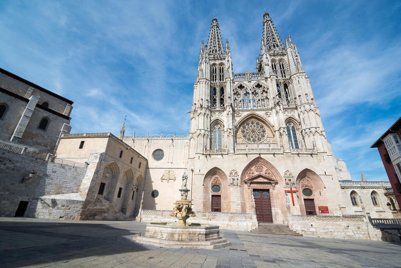 Nh%C3%A0 Th%E1%BB%9D %C4%90%E1%BB%A9c M%E1%BA%B9 Burgos %E2%80%93 Cathedral %E2%80%9COur Lady of Burgos%E2%80%9D