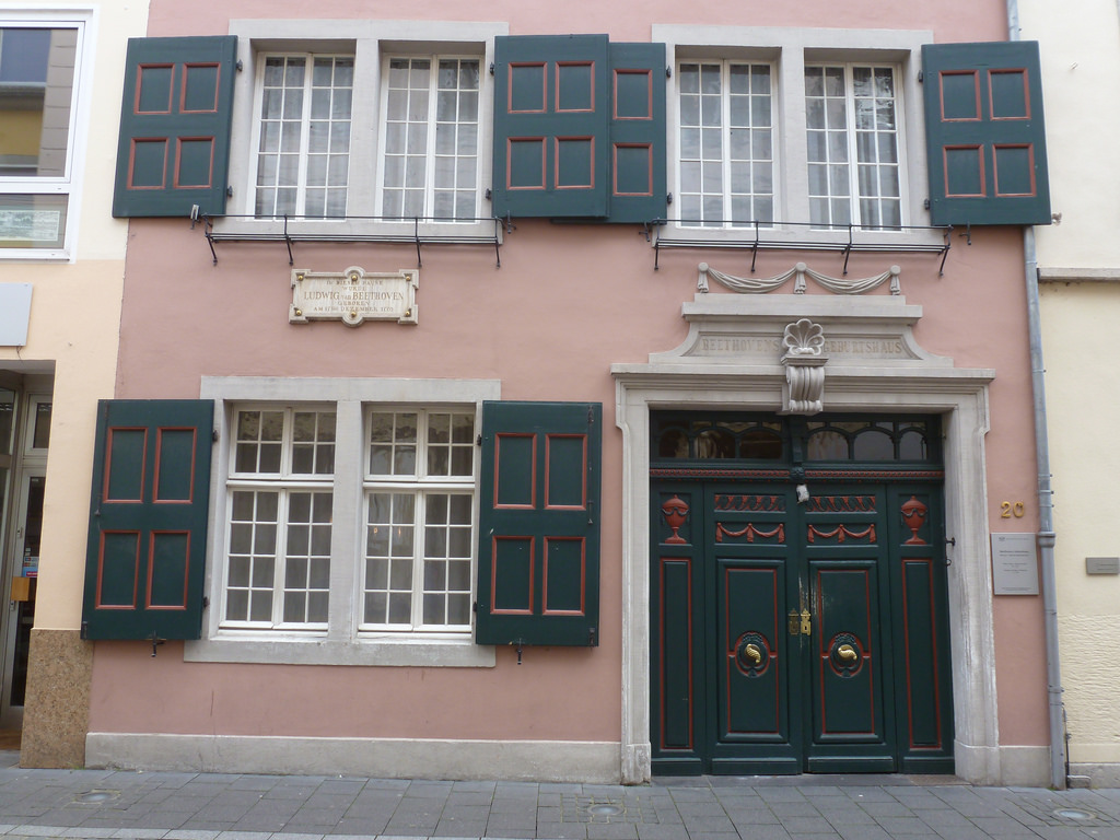 Nh%C3%A0 c%E1%BB%A7a nh%E1%BA%A1c s%E1%BB%B9 n%E1%BB%95i ti%E1%BA%BFng th%E1%BA%BF gi%E1%BB%9Bi Beethoven Beethoven Haus