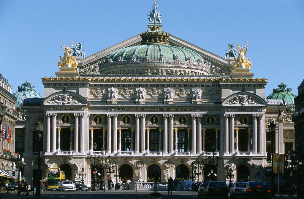 Nh%C3%A0 h%C3%A1t Opera Paris