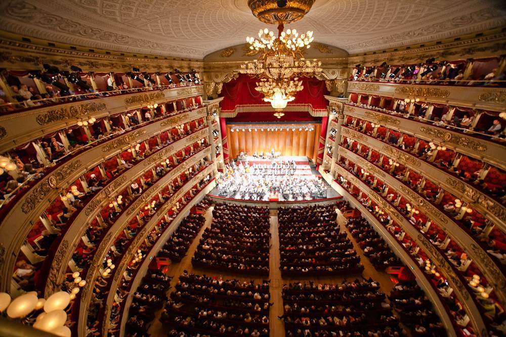 Nh%C3%A0 h%C3%A1t Teatro Alla Scala