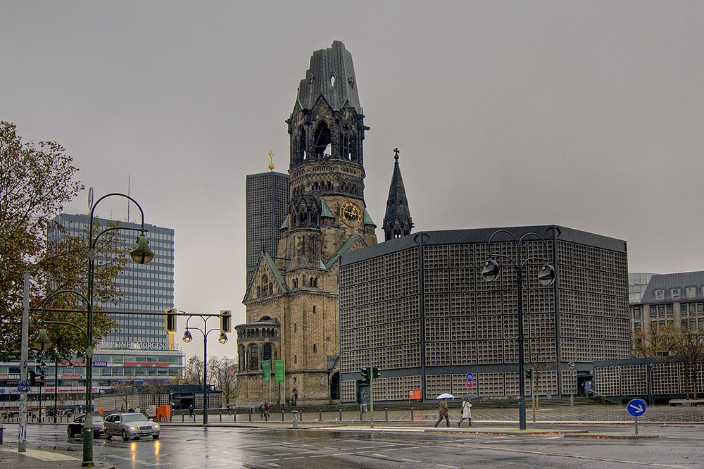 Nh%C3%A0 th%E1%BB%9D Kaiser Wilhelm Gedachtniskirche