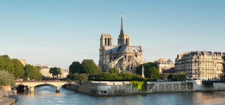 Nh%C3%A0 th%E1%BB%9D Notre Dame de Paris nh%C3%A0 th%E1%BB%9D %C4%90%E1%BB%A9c B%C3%A0 Pari