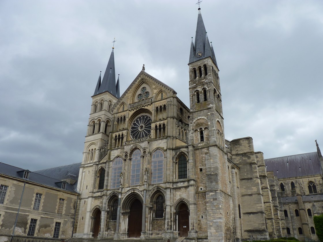 Nh%C3%A0 th%E1%BB%9D Saint Remi