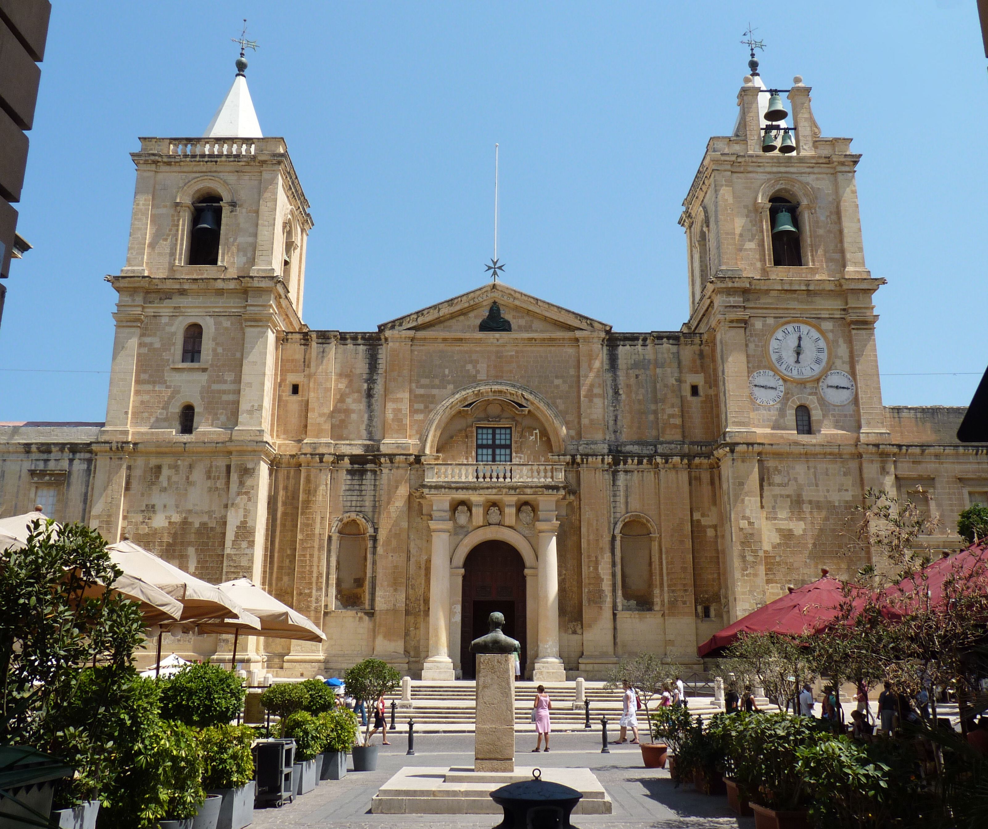 Nh%C3%A0 th%E1%BB%9D St.John