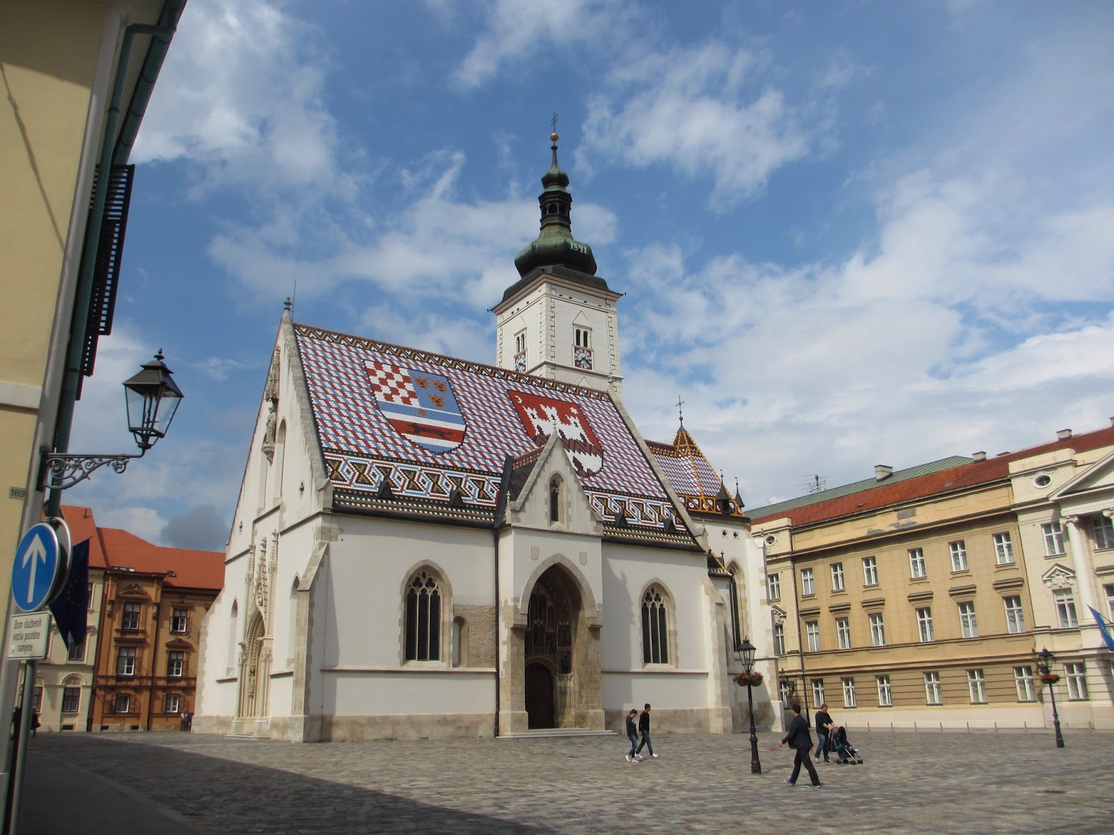 Nh%C3%A0 th%E1%BB%9D Zagreb