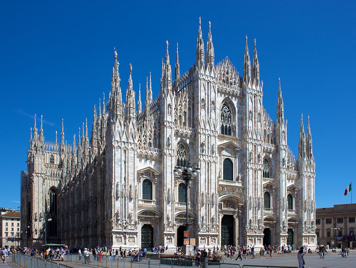 Nh%C3%A0 th%E1%BB%9D l%E1%BB%9Bn nh%E1%BA%A5t Milan %E2%80%93 Duomo